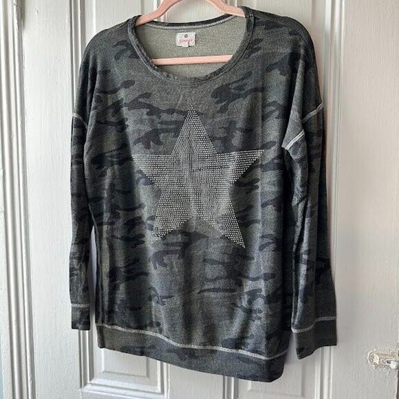 Sundry Tops - Sundry Shirt Womens XL Camo Star Pullover Soft Viscose Pima Cotton Made in USA